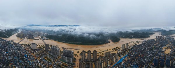 柳荷投资 四天内两次洪峰过境！榕江此次洪水为何这么大？