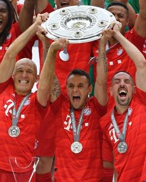 天戈资本 39岁拉菲尼亚退役，拜仁送祝福：感谢你带给我们的难忘时刻